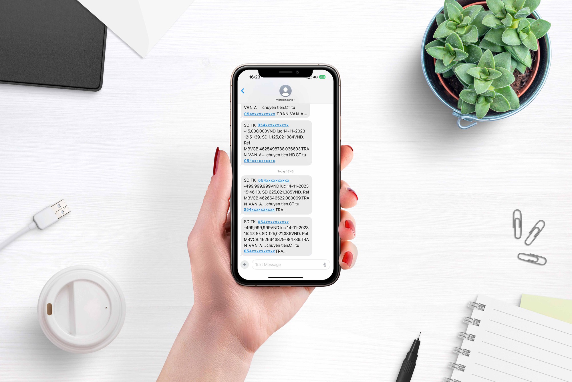 Phí dịch vụ ngân hàng điện tử rất đa dạng