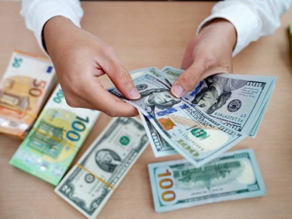 Việc lựa chọn tiền tệ thanh toán trong giao dịch quốc tế được thỏa thuận giữa các bên
