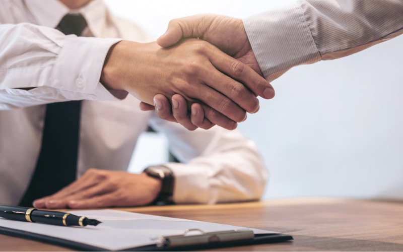  Ghi sổ là cách thanh toán bằng sổ nợ mà người bán lập cho người mua sau khi giao hàng 