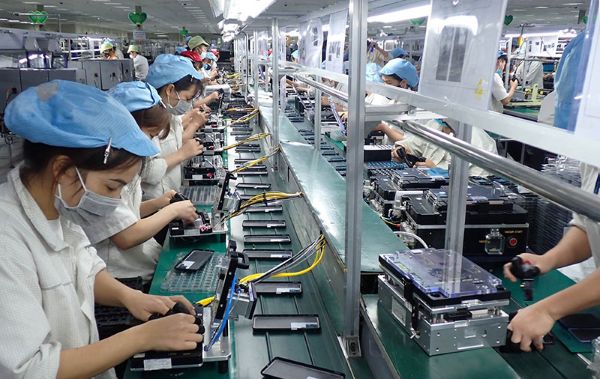 Tài sản dài hạn giảm ảnh hưởng trực tiếp đến hiệu quả sản xuất và kinh doanh